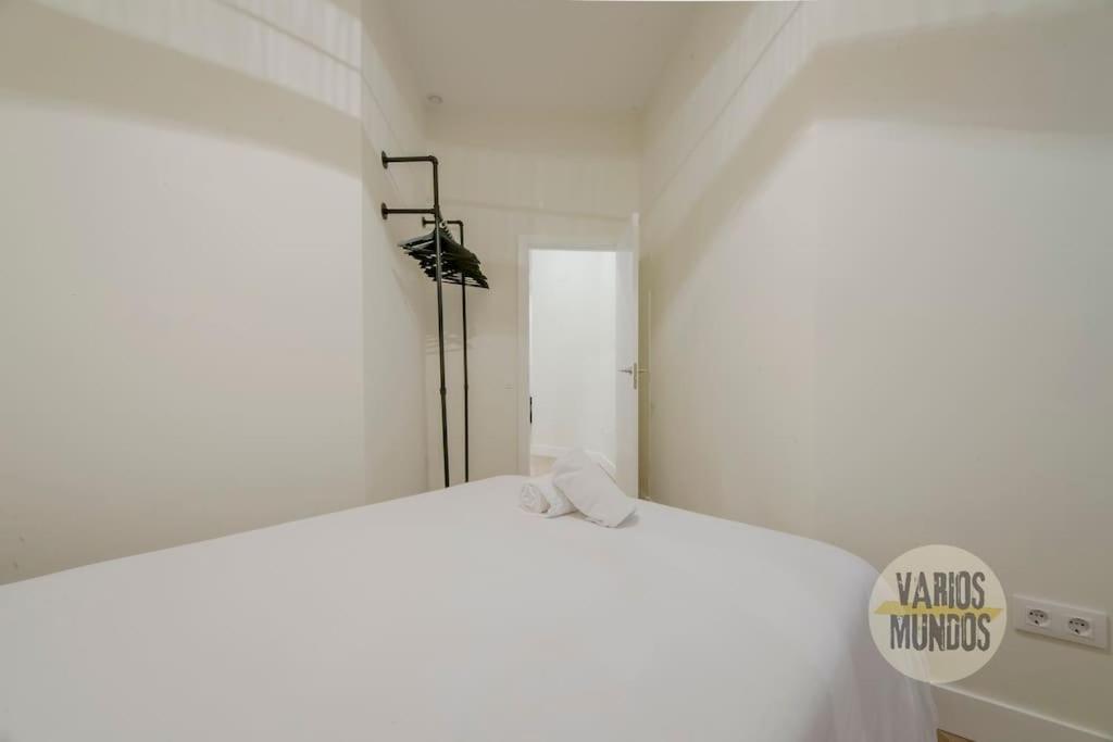 Cool Y Centrico Apt 6Px En Plena Plaza Del Carmen E2 Madrid Bagian luar foto