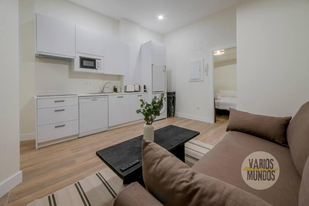 Cool Y Centrico Apt 6Px En Plena Plaza Del Carmen E2 Madrid Bagian luar foto